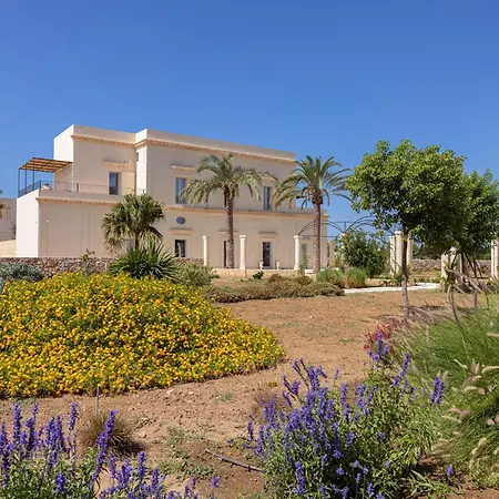 Il Giardino Grande - Dimora In Salento B&B 파라비타